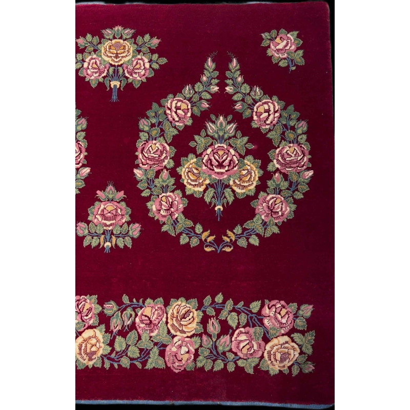 Handcrafted Kashan Rug: A Timeless Treasure