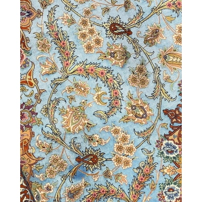"Isfahan Persian Rug, 810,000 knots/m² - Silk and Wool Construction, New Condition"