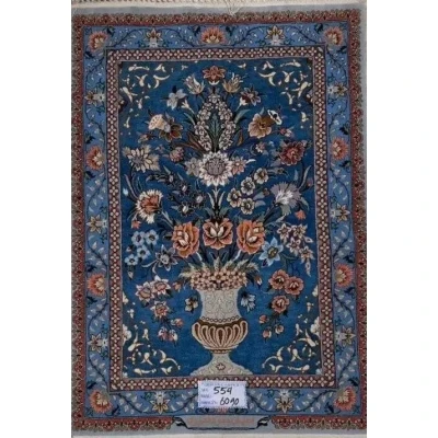  One Sided Design Isfahan rug