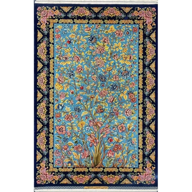 Hand-knotted Isfahan Persian rug in floral design, size 170 cm x 107 cm, for sale