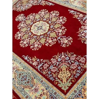 "Beautiful vintage Persian rug from Isfahan, handcrafted by Master Hassan Dardashtie"