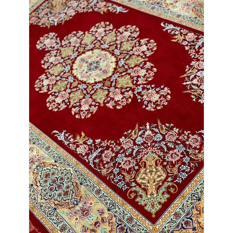 "Beautiful vintage Persian rug from Isfahan, handcrafted by Master Hassan Dardashtie"
