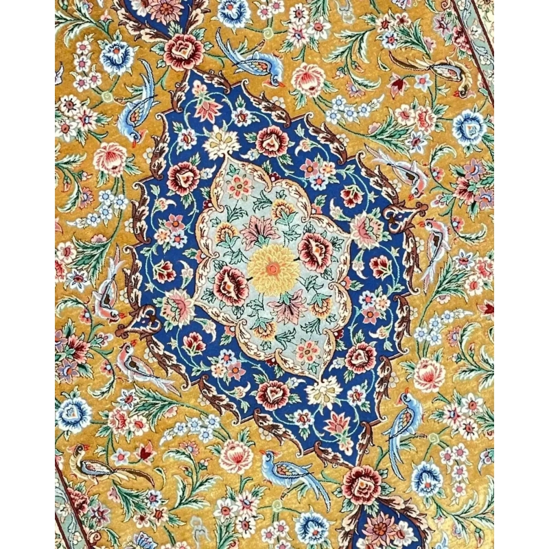 "Isfahan Persian rug with silk and wool pile, 180x120 cm"