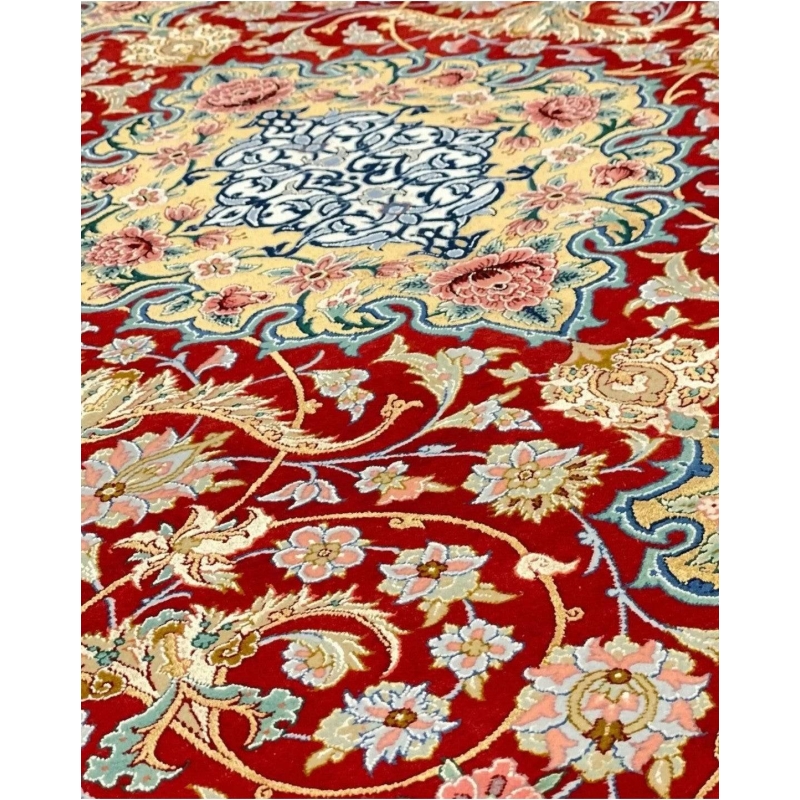 Gold and red Persian rug with silk and wool blend, 230x150 cm