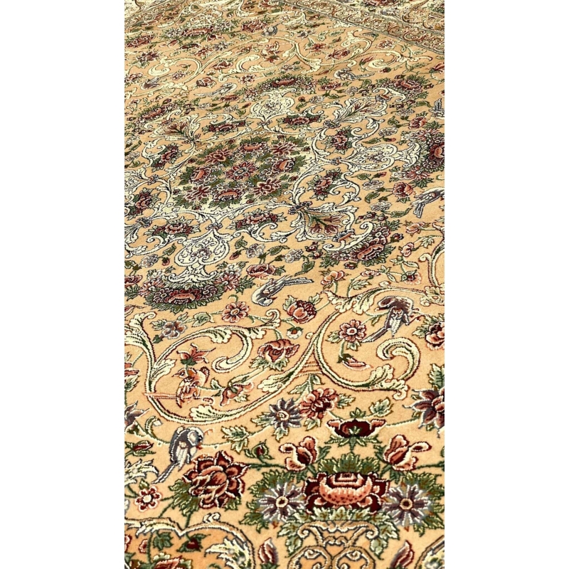"Luxury Isfahan Rug for Sale - Silk and Wool Blend, Handcrafted by Habib, 810,000 Knot Density, 6mm Thickness"