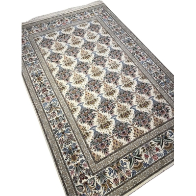"Luxury Persian rug with silk and wool blend, knotted in Isfahan"