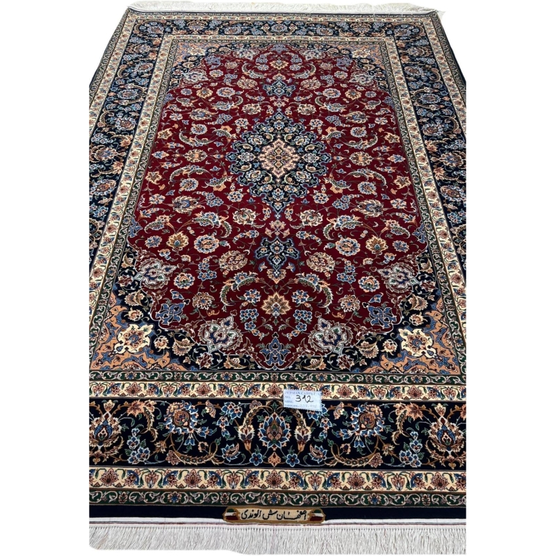 Hand-knotted wool Persian rug for sale, 235x155 cm, Isfahan
