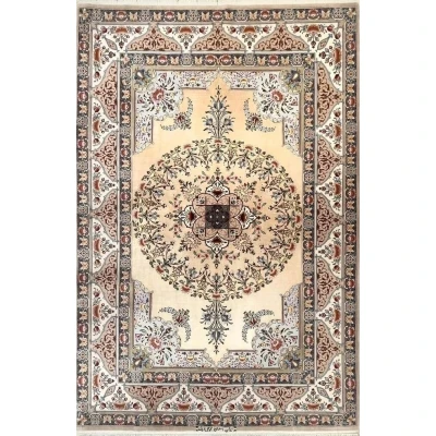 "Hand-knotted Persian Isfahan rug made of silk and wool, measuring 223 cm x 150 cm, featuring intricate designs with 1,000,000 knots per square meter, crafted by Master Moeidie in Isfahan, Iran."

