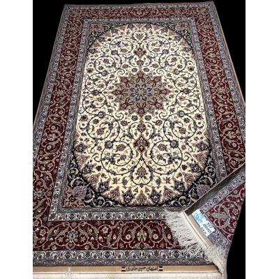 New Davarie Islimie silk-wool rug showcasing a white and red design, weighing 7 kg