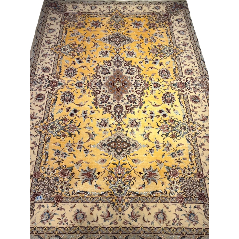 Spacious oriental-inspired silk rug in shades of gold and beige