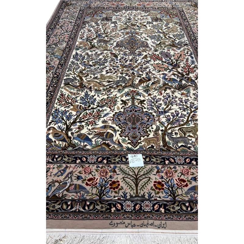 "Elegant Isfahan hunting design rug by Mansourie, crafted with 810,000 knots per m² for superior quality and durability."