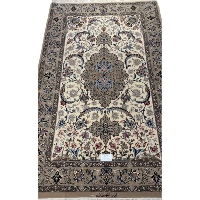 Authentic Persian rug hand-knotted by Abteen with floral design