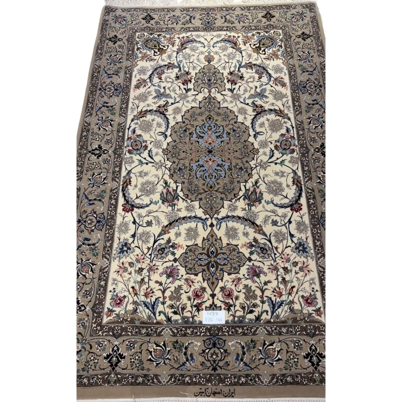 Authentic Persian rug hand-knotted by Abteen with floral design