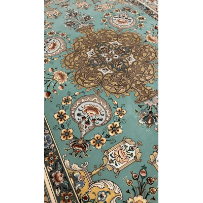 "Exclusive Handmade Persian Rug – Silk and Wool from Isfahan, 6.9 x 4.7 ft, High Knot Density."