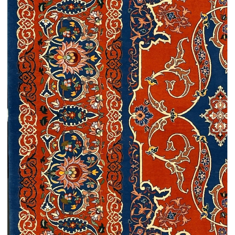 Masterfully crafted Persian round rug, ideal as a statement piece for modern and traditional homes.