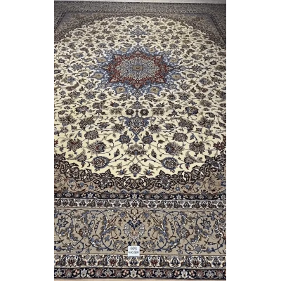 "Hand-Knotted Persian Rug by Zolfagharie, 60-Year-Old Isfahan Design, 400x300 cm" – Emphasizing the weaver, age, origin, and size.
