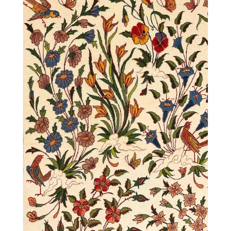 "Masterfully hand-knotted Persian rug from Isfahan with a traditional floral design, made from wool and silk, 240x160 cm."