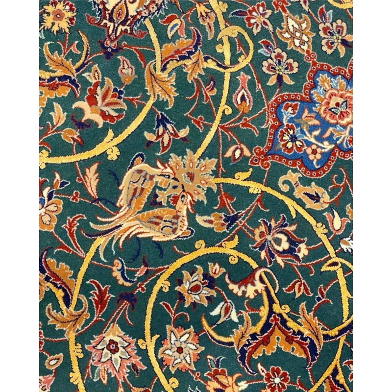 Luxurious handmade Seirafian rug with a high knot density and timeless design.