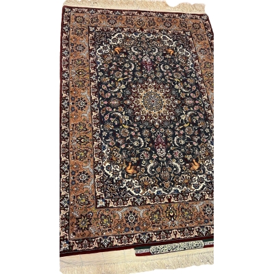 "Elegant Seirafian rug with a detailed floral pattern, showcasing traditional Persian weaving techniques."
