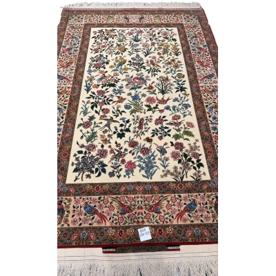 Authentic beige Seirafian Isfahan Persian rug 230 x 155 cm with floral design