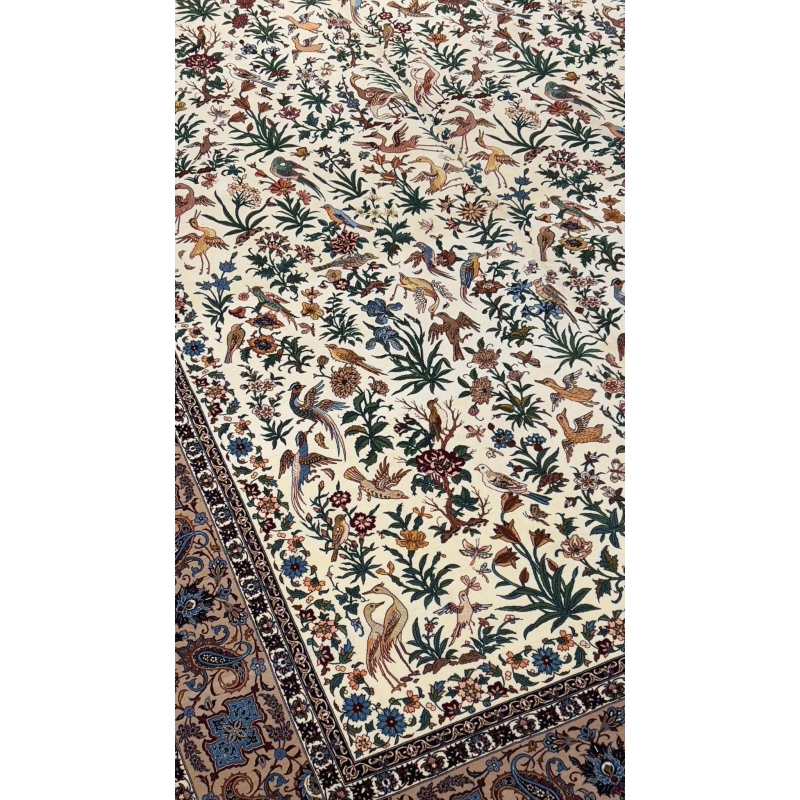 "Seirafian Persian carpet with floral and bird motifs, wool and silk blend"