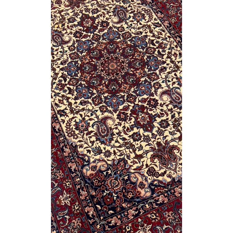 Seirafian rug showcasing timeless elegance and superior craftsmanship.