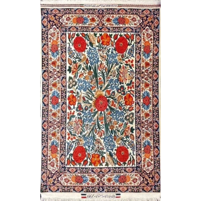 Elegant Seirafian floral rug with a silk warp and exquisite hand-knotted artistry.
