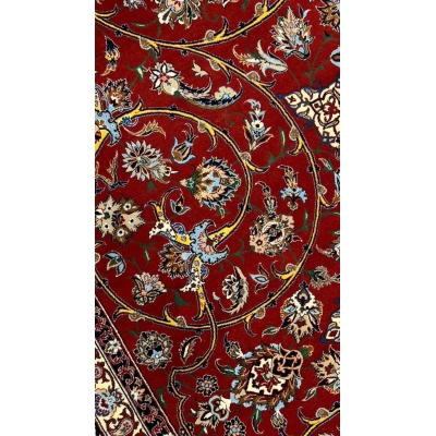 "Luxury Isfahan Persian rug, knotted by hand with silk warp, made by Bagher Seirafian, size 320 x 215 cm, new condition with 18 kg weight."