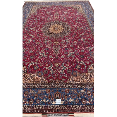 Luxury Semi-Antique Isfahan Carpet – Exquisite Persian rug woven by Grand Master Ahmad Seirafian, showcasing a stunning floral medallion with 1,210,000 knots/m², made from fine silk and wool blend.
