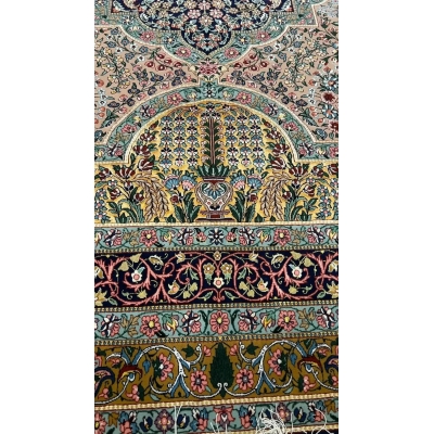 Samavie Rug's Floral and Geometric Patterns – A detailed shot capturing both floral and geometric patterns that dominate the Samavie Persian rug, demonstrating the high knot density and expert craftsmanship of the weavers from Isfahan, Iran.