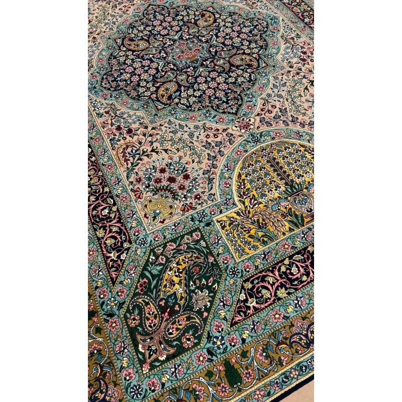 Detailed Border Design of Samavie Rug – A detailed view of the intricate border of the Samavie Persian rug, with vibrant patterns and an elegant floral motif, hand-knotted by skilled artisans in Isfahan, Iran.