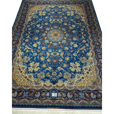 Silk and Wool Persian Rug – Discover this artisan-crafted silk Persian rug with a knot density of 1,040,000 knots/m², perfect for enhancing any space.