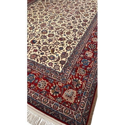 "High-quality Persian rug with silk and wool, 70-year-old Isfahan rug"