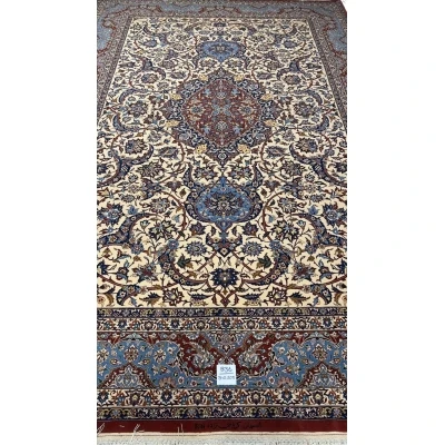 "Hand-knotted Iranian Persian rug from Isfahan, 310x205 cm, floral pattern"
