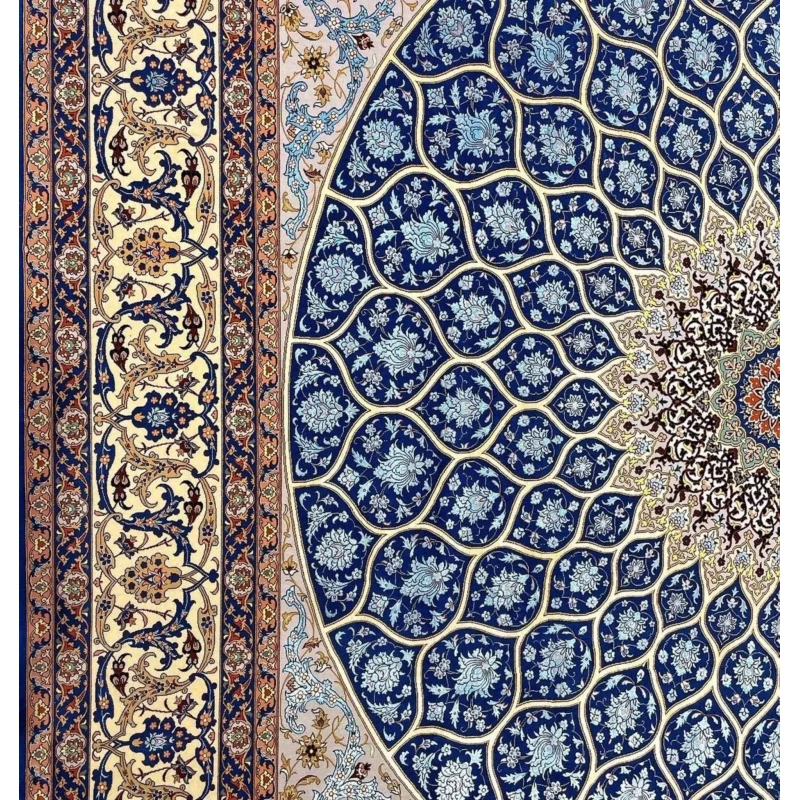 "250x250 cm square Persian rug with natural silk and wool pile."