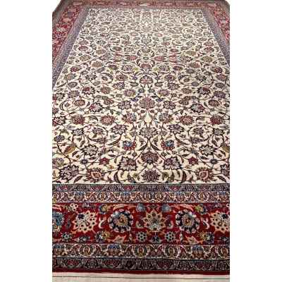 "Antique Isfahan handwoven traditional area rug, 320x219 cm with floral motifs"
