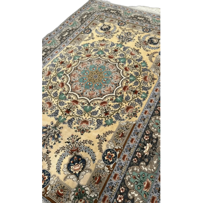 Master Moaiyedie fine Isfahan Rug