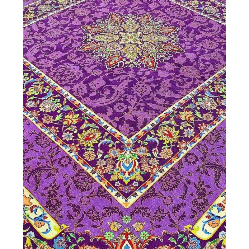 "Exquisite purple square Persian rug, hand-knotted in Isfahan, featuring a silk warp and wool-silk pile. This 200 cm x 200 cm rug boasts intricate patterns and a high knot density of 810,000 knots/m²."
