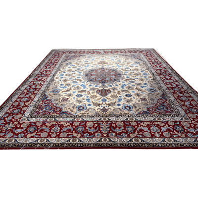 "Luxury Persian rug by Davarie, hand-knotted in Isfahan"